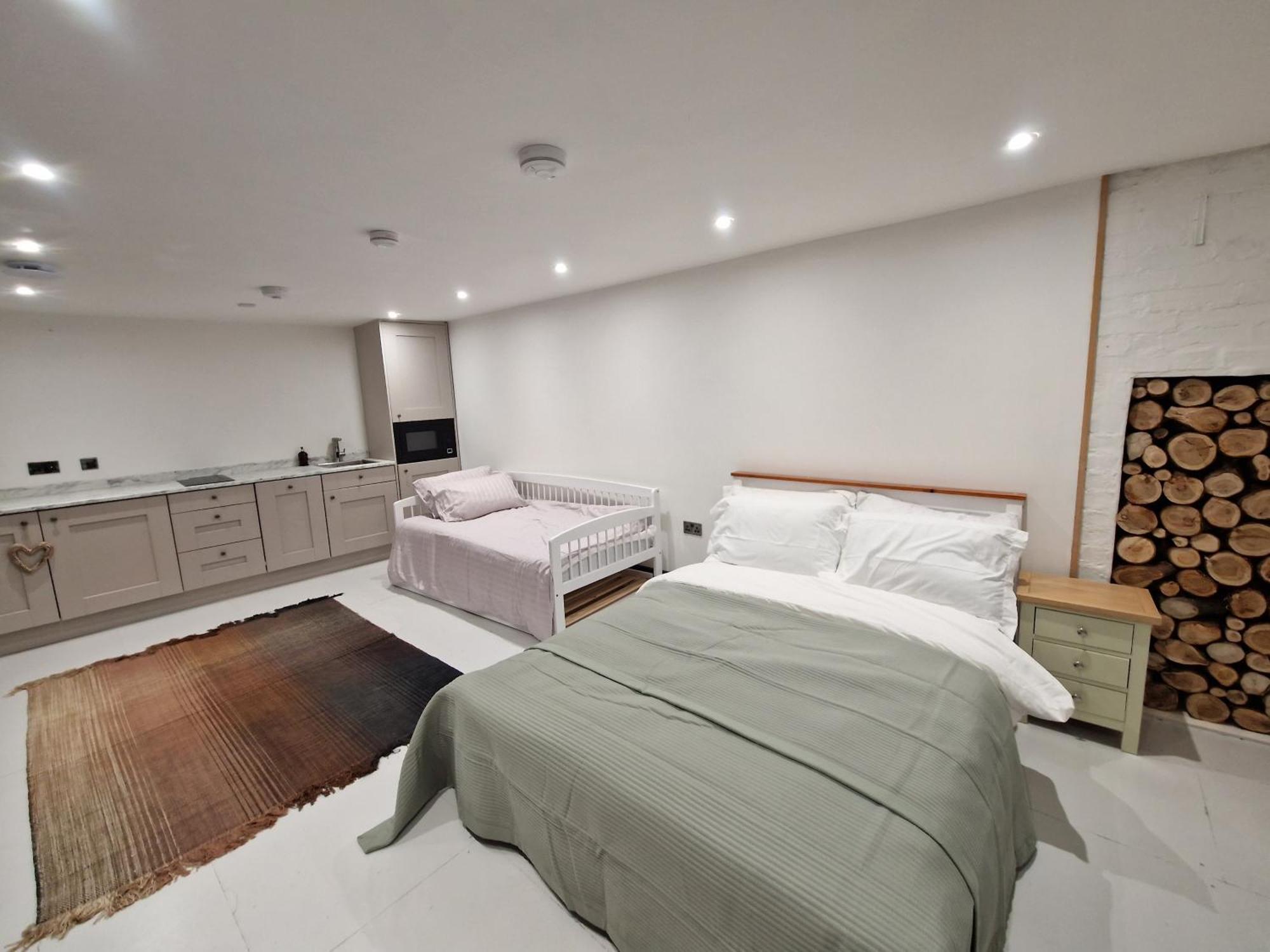 Spacious Apartments, Sleeps 6, 15Min To Milton Keynes Great Brickhill Dış mekan fotoğraf